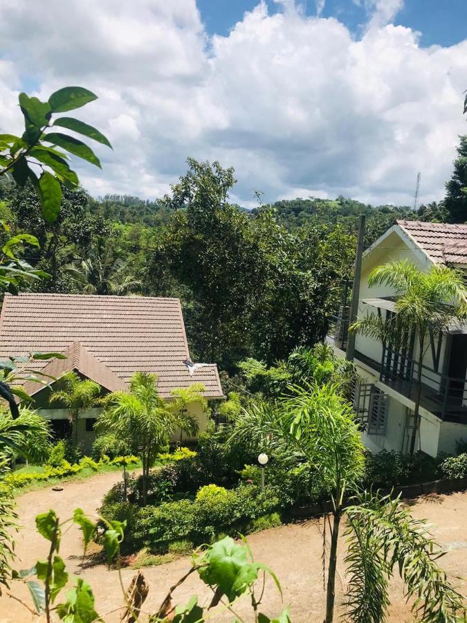 Letstay Vythiri Hill Palace Eksteriør bilde