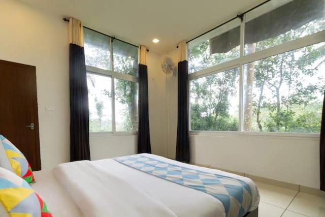 Letstay Vythiri Hill Palace Rom bilde