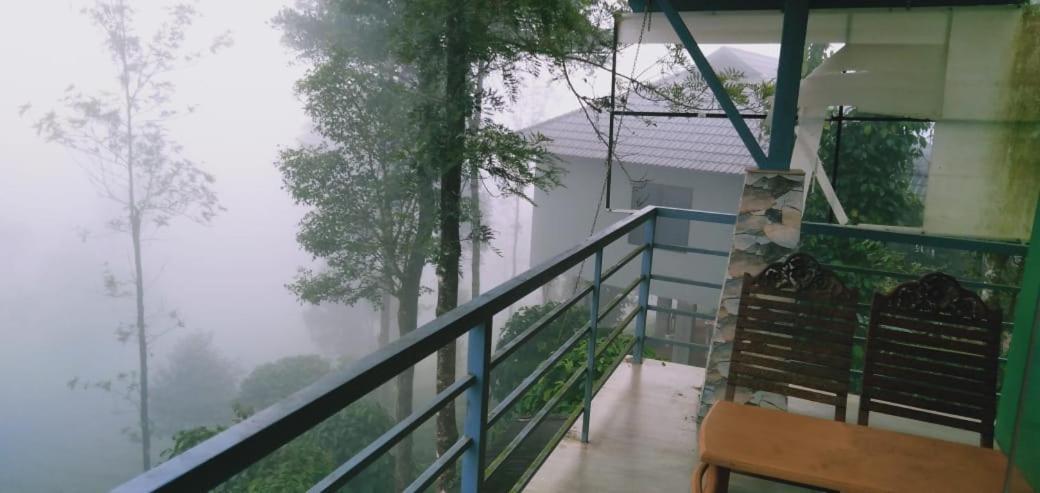 Letstay Vythiri Hill Palace Eksteriør bilde